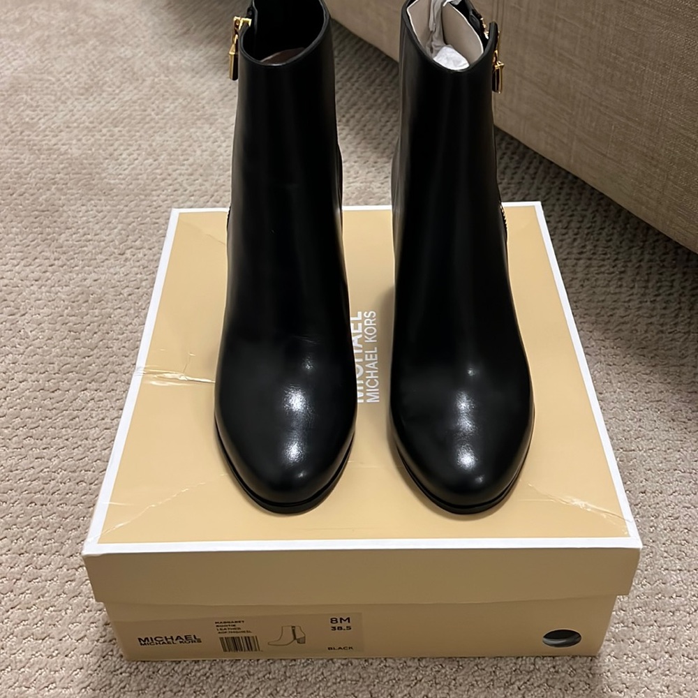 NEW Michael Michael Kors booties